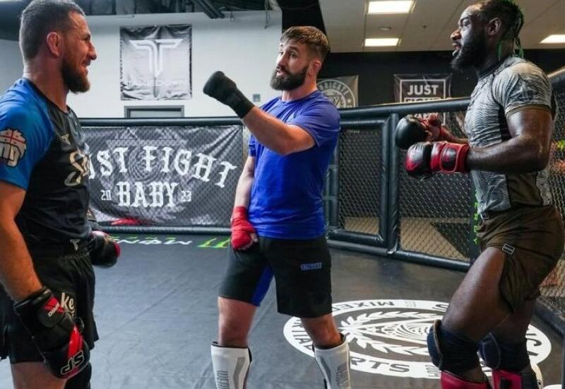 Назим Садыхов тренируется с чемпионом UFC перед турниром в Баку