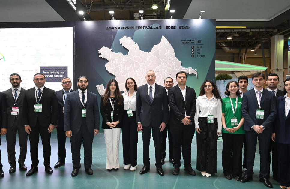 Prezident İlham Əliyev “InterFood Azerbaijan” və “Caspian Agro” sərgiləri ilə tanış olub