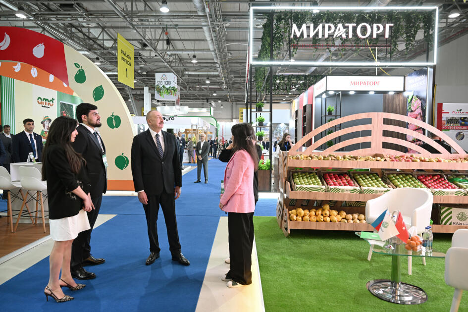 Prezident İlham Əliyev “InterFood Azerbaijan” və “Caspian Agro” sərgiləri ilə tanış olub