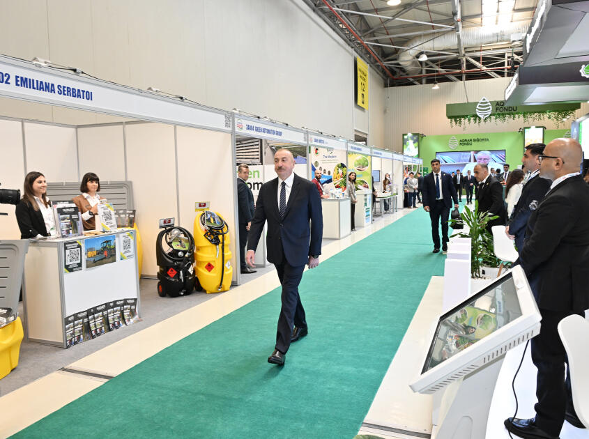 Prezident İlham Əliyev “InterFood Azerbaijan” və “Caspian Agro” sərgiləri ilə tanış olub