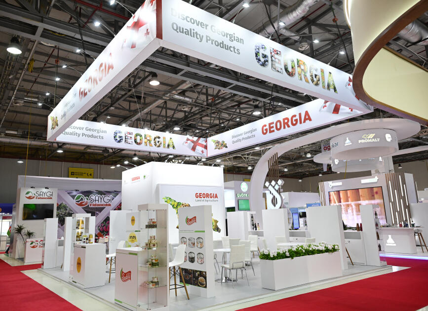 Prezident İlham Əliyev “InterFood Azerbaijan” və “Caspian Agro” sərgiləri ilə tanış olub