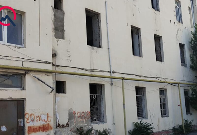 “Evimizin qapı-pəncərələrini qıraraq söküntü işləri aparırlar”
