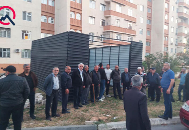 Qazilər sakinlərin həyətində qanunsuz “moyka” tikir?