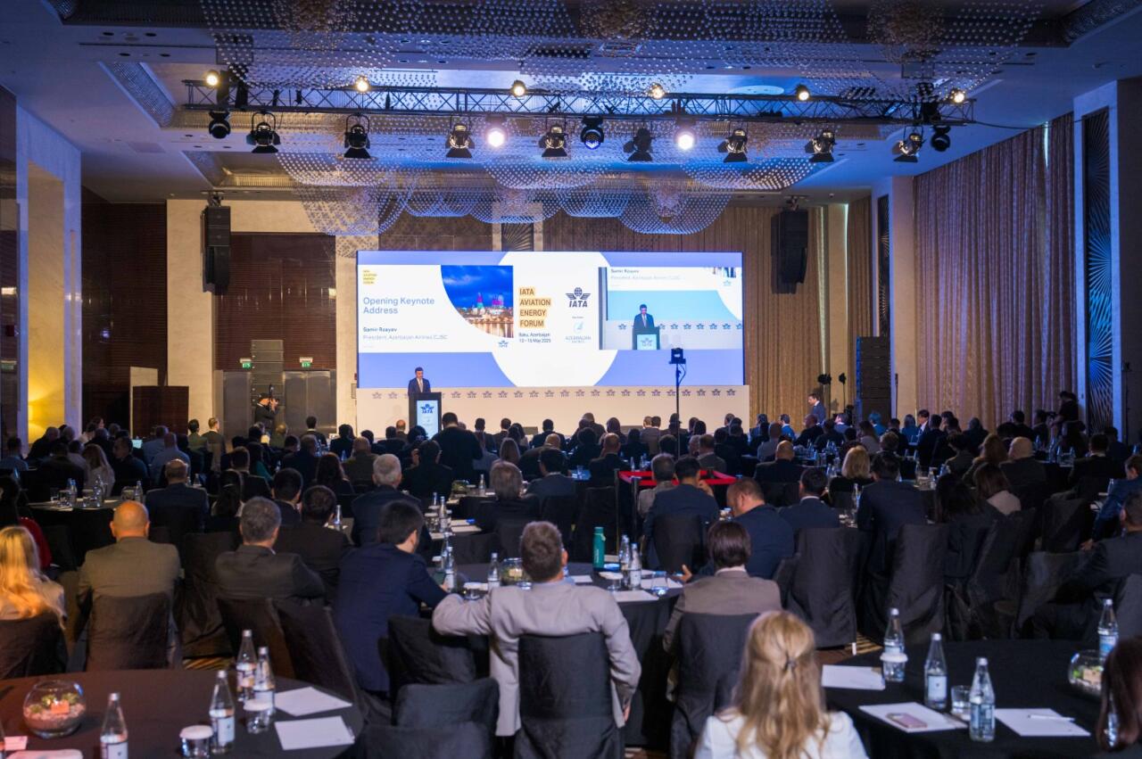 В Баку начал работу Авиационный энергетический форум IATA