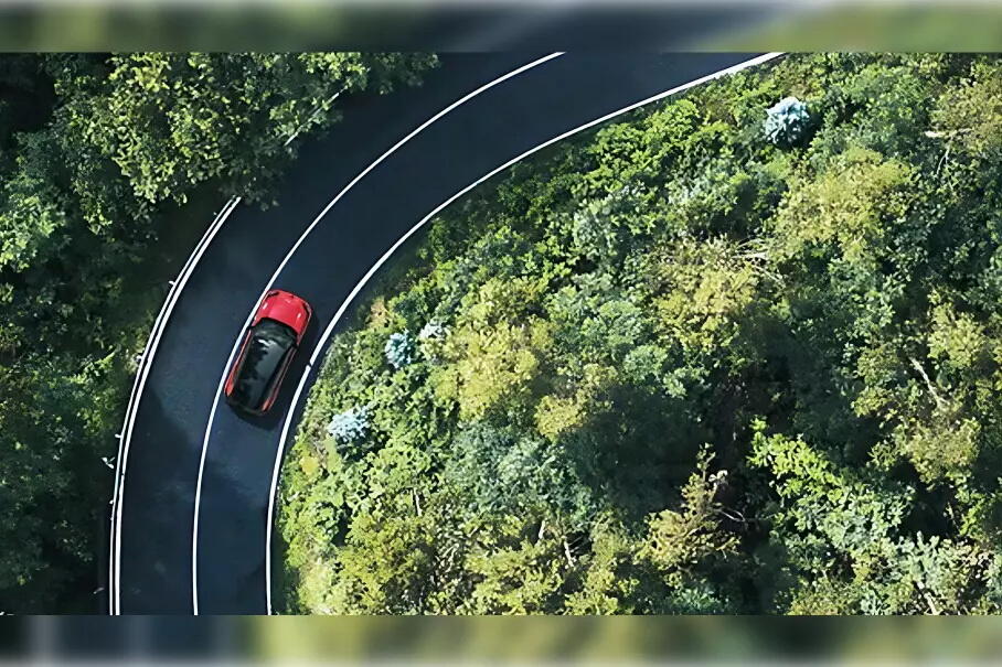 Toyota показала обновленный RAV4