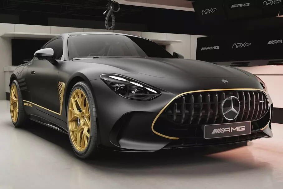 Mercedes-AMG выпустил особое купе в честь фильма с Брэдом Питтом