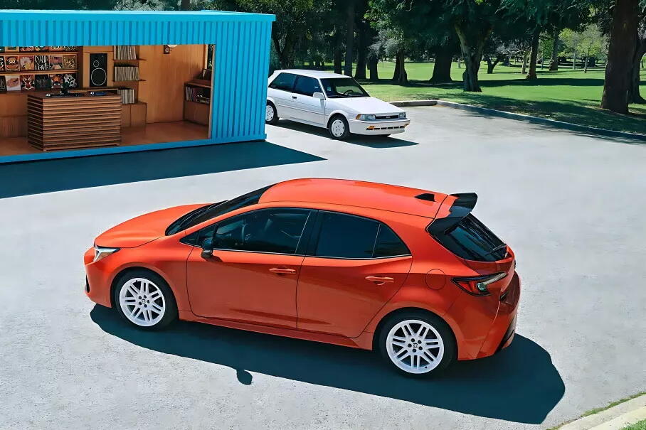 Ностальгия по «восьмидесятым»: представлен спортивный хэтчбек Toyota Corolla FX