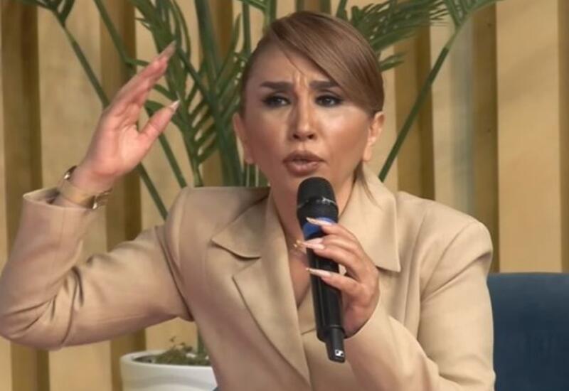 "Cennifer Lopez bizim müğənnilərdən yaxşı geyinir"