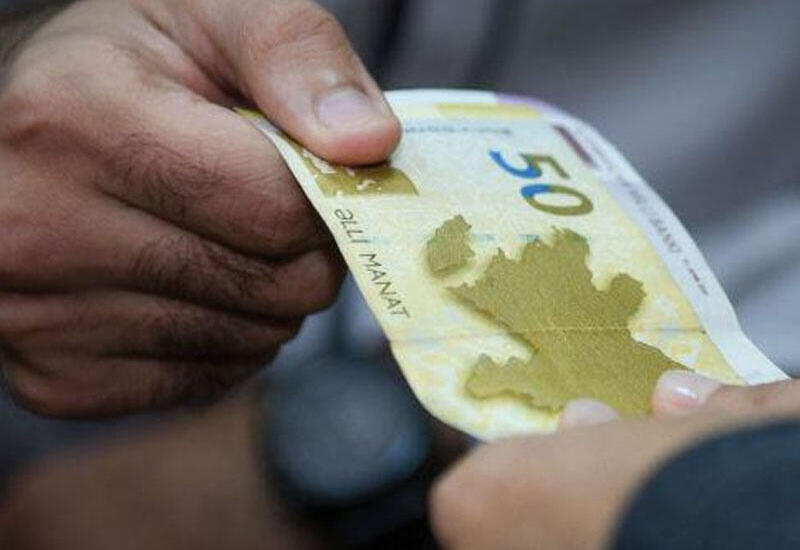 11-ci siniflər direktora pul verib, məktəbə getmirlər