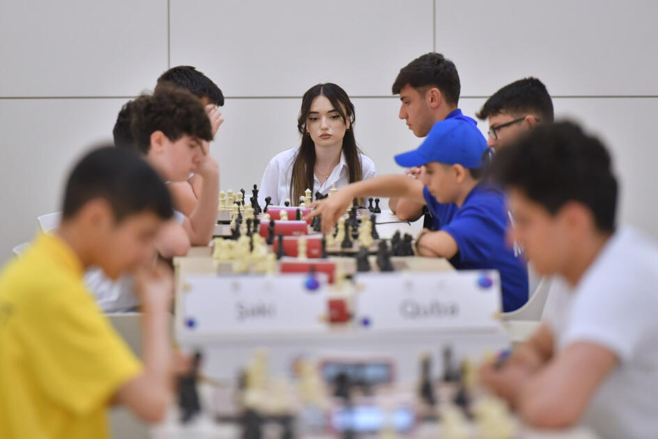 “Zəkaların mübarizəsi” olimpiadasının final mərhələsi keçirilib