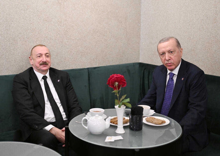 Prezident İlham Əliyev Tiranada “Avropa Siyasi Birliyi” 6-cı Zirvə toplantısının açılış mərasimində iştirak edib