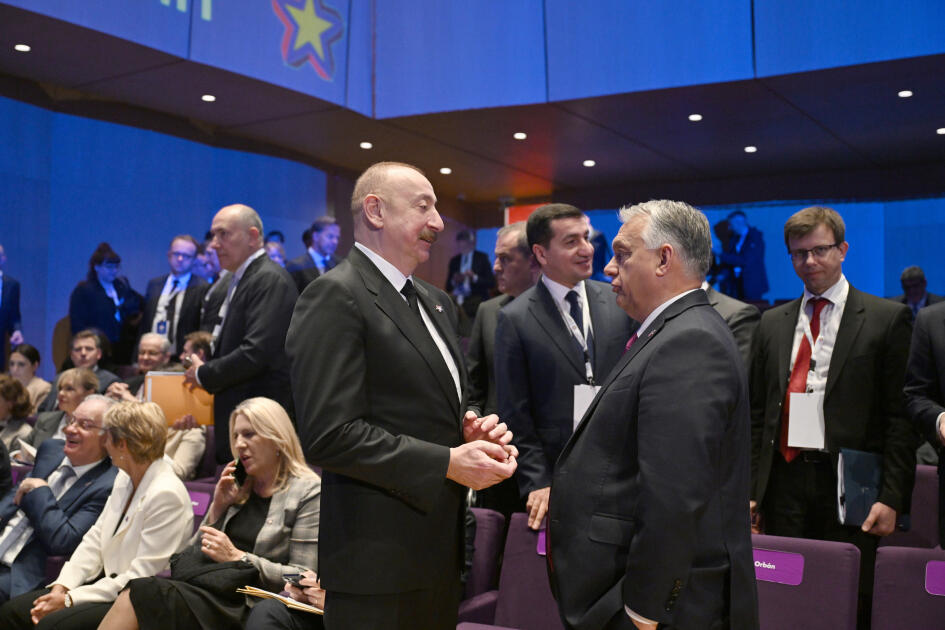 Prezident İlham Əliyev Tiranada “Avropa Siyasi Birliyi” 6-cı Zirvə toplantısının açılış mərasimində iştirak edib
