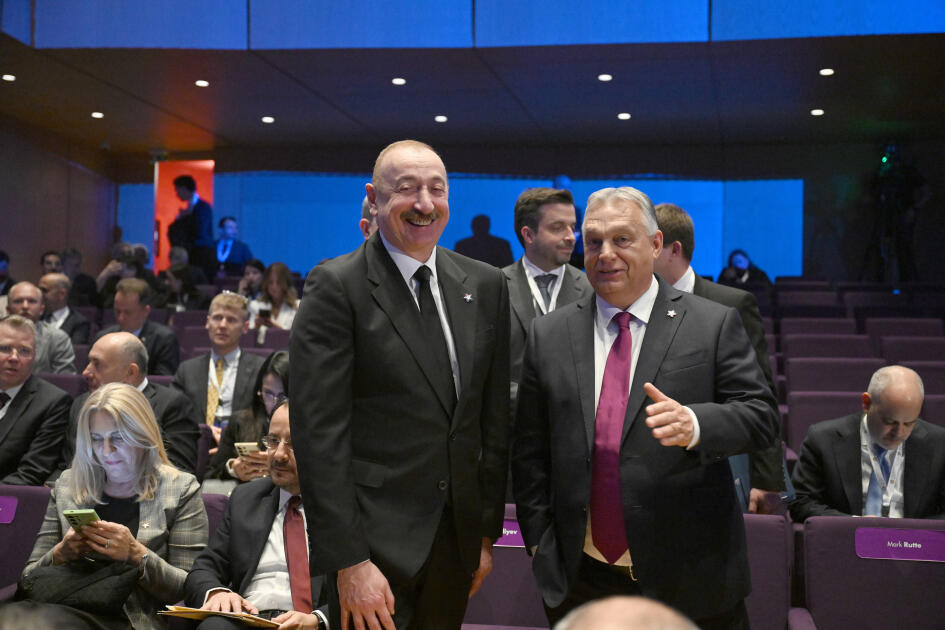 Prezident İlham Əliyev Tiranada “Avropa Siyasi Birliyi” 6-cı Zirvə toplantısının açılış mərasimində iştirak edib