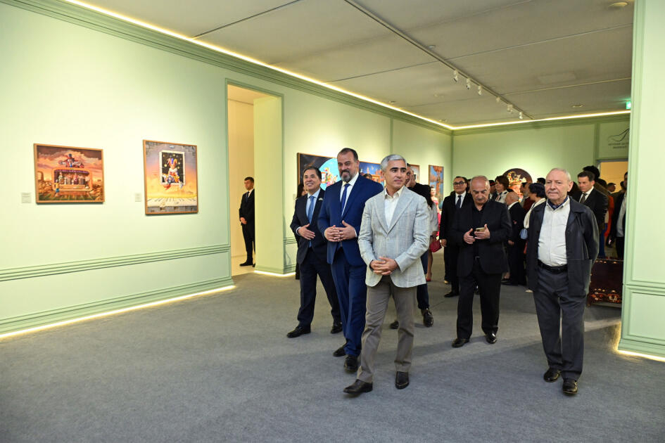 Heydər Əliyev Mərkəzində braziliyalı rəssam Luiz de Souzanın sərgisinin açılışı olub