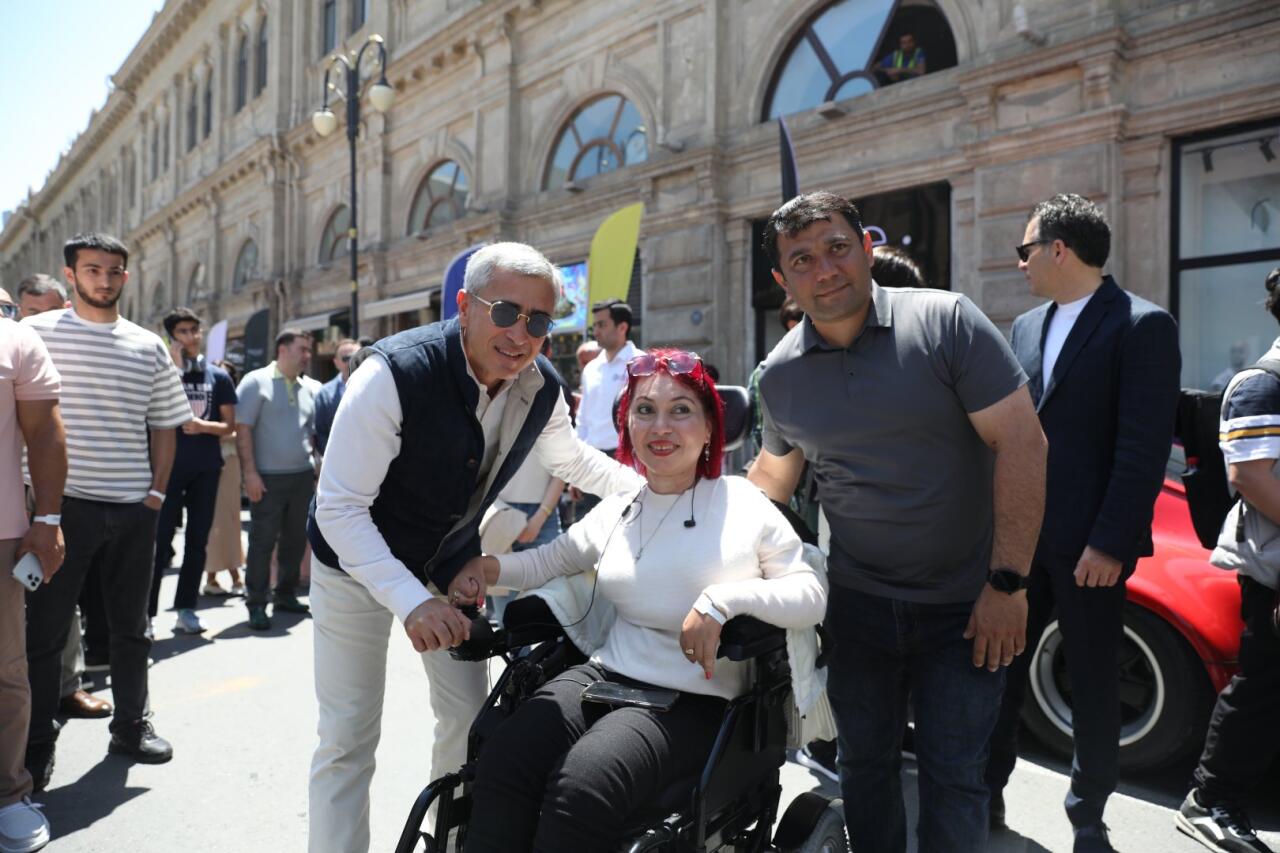 AAF “Sürətin evolyusiyası”nda klassik avtomobilləri təqdim edib