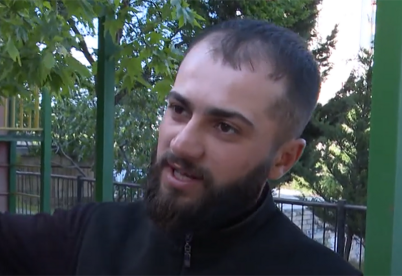 “Məni görəndən sonra atamın ayaqları açıldı”