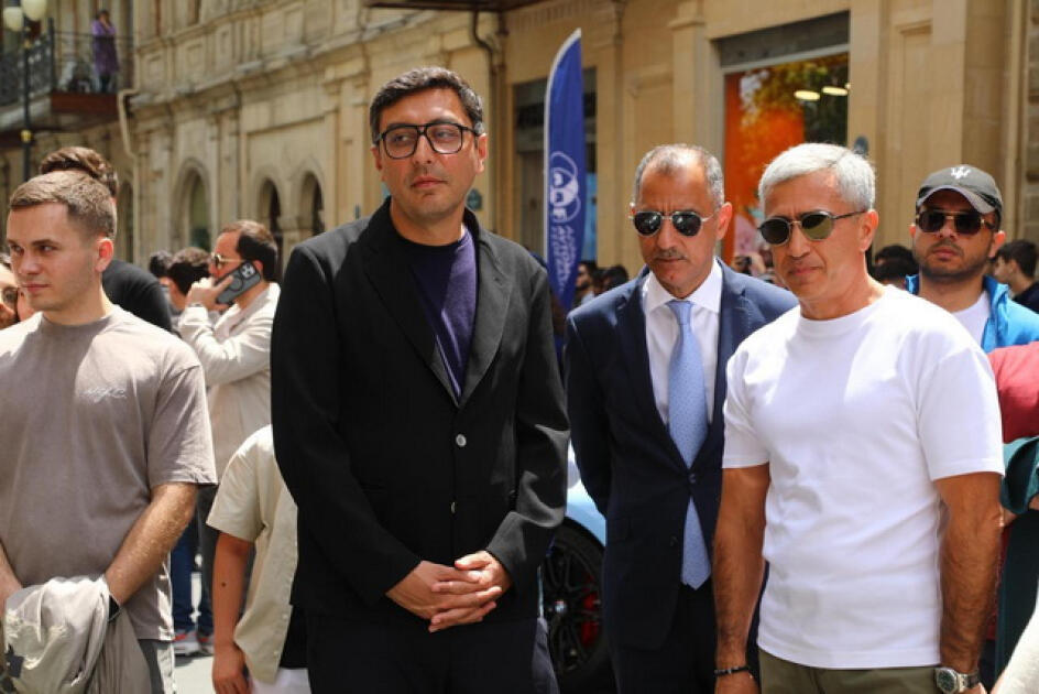 AAF sürət avtomobillərinin sərgisini təşkil edib