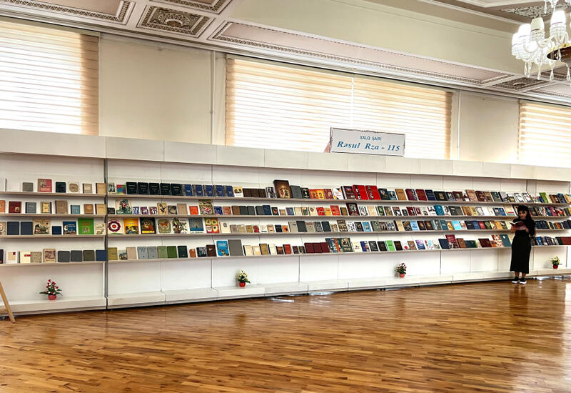 В Баку открылась книжная выставка «Народный поэт Расул Рза – 115»