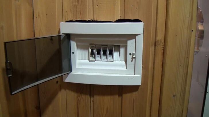 В Абшеронском районе приостановили работу опасного детского центра