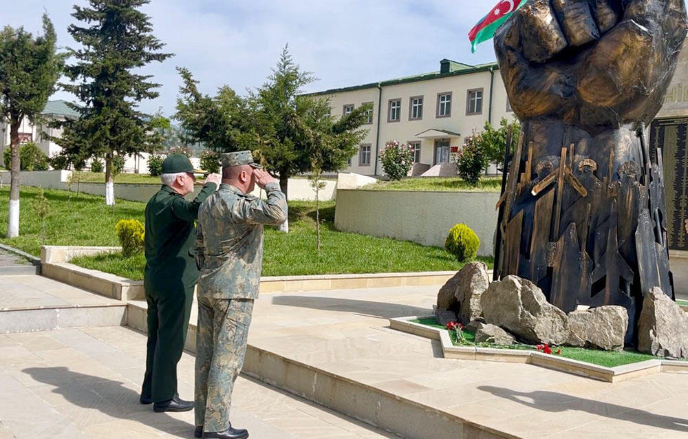 Азербайджан и Иран проводят учения в Карабахе