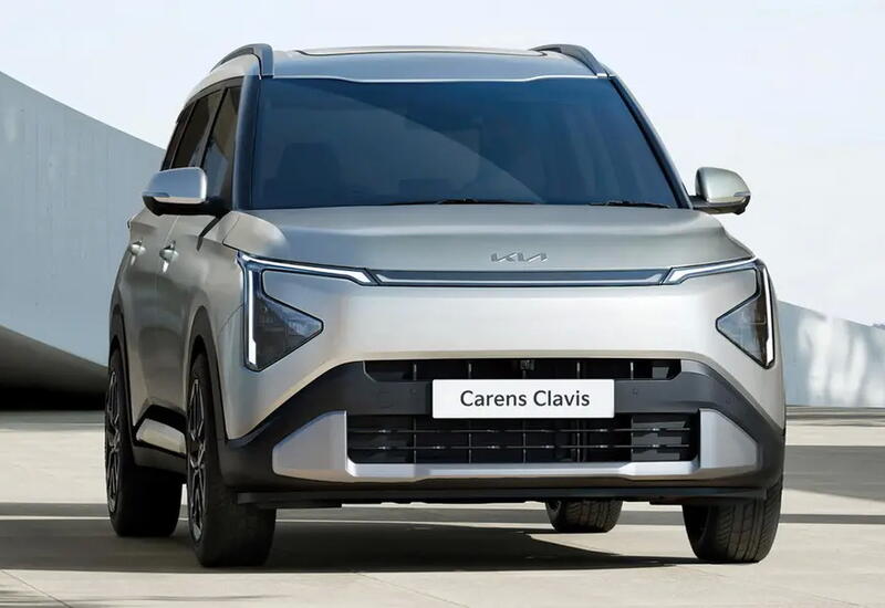 Представлен бюджетный трехрядный кроссвэн Kia Carens Clavis