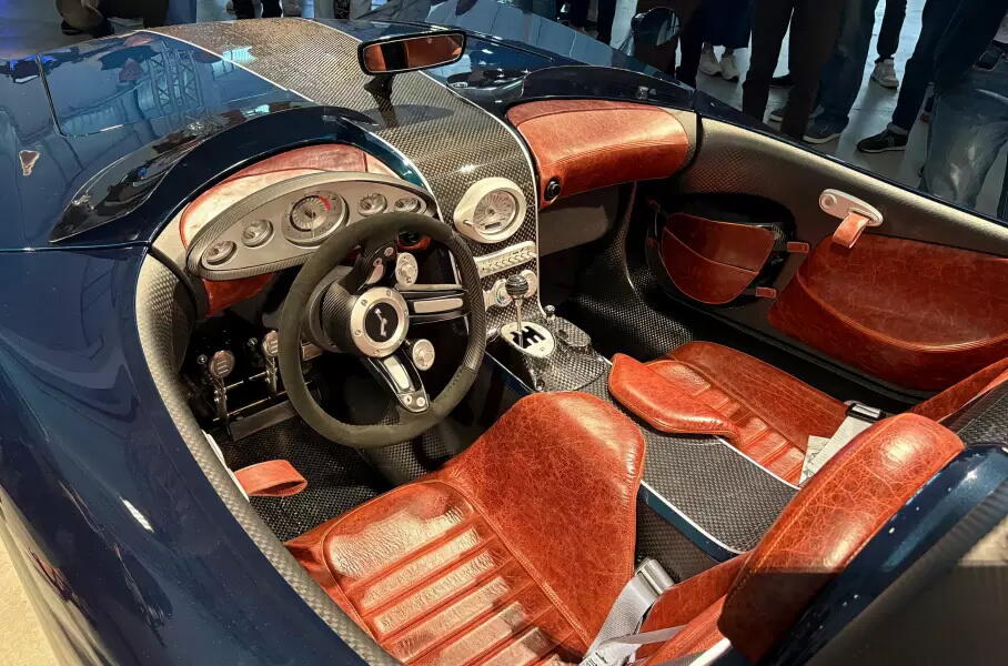 Фирма Automobili Mignatta представила аналоговый спидстер Rina с мотором от Ford Mustang