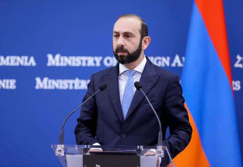 Мирзоян заврался в присутствии Лаврова