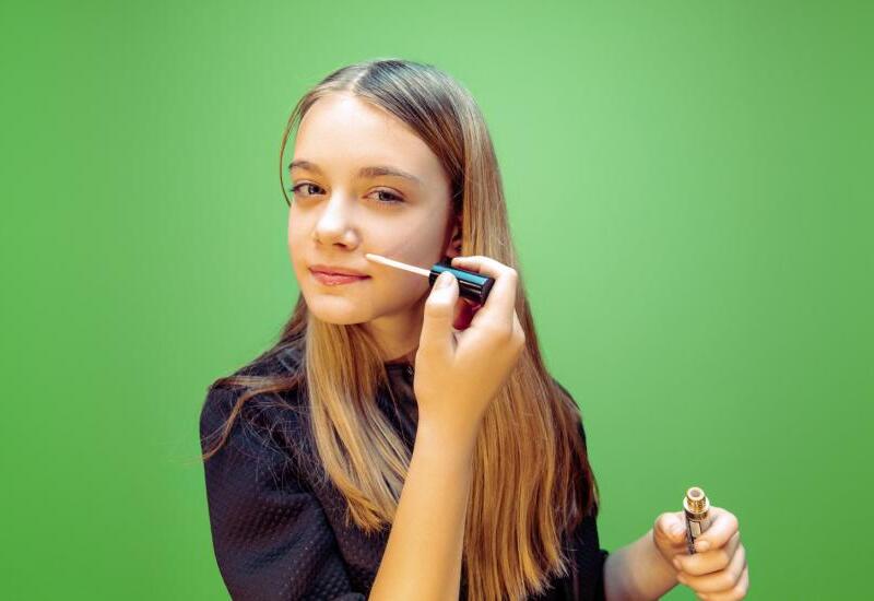Цветные консилеры: