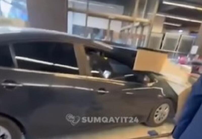 Qaz pedalı ilə əyləci səhv saldı