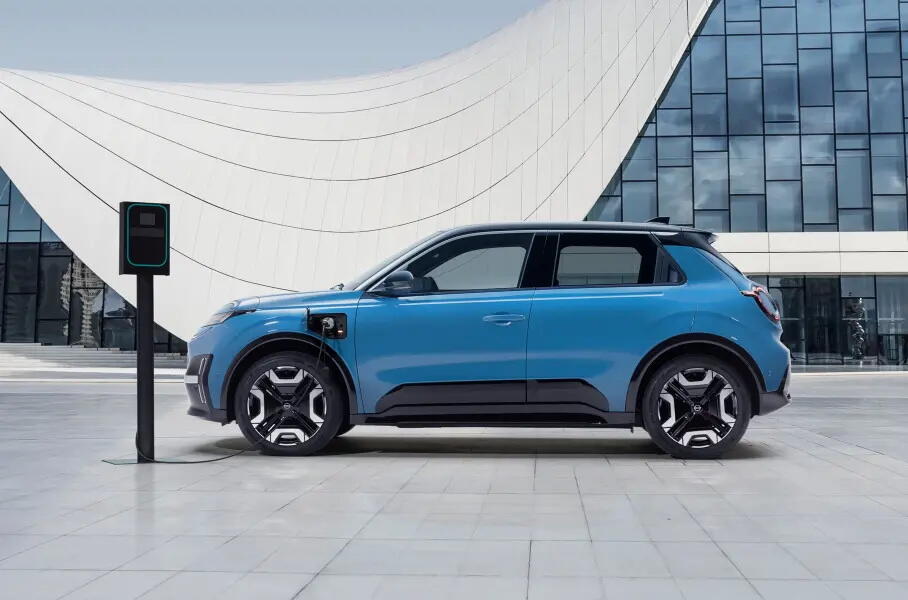Новый Nissan Micra стал электрокаром на платформе Renault 5