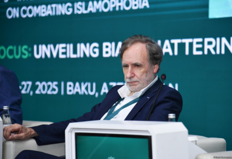 İslamofobiya Fransanın daxili siyasətində özünü aydın şəkildə büruzə verir