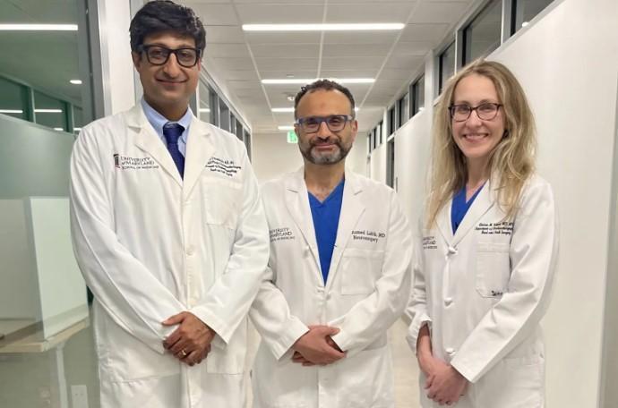 Bədənindəki şiş xəstənin gözündən çıxarıldı