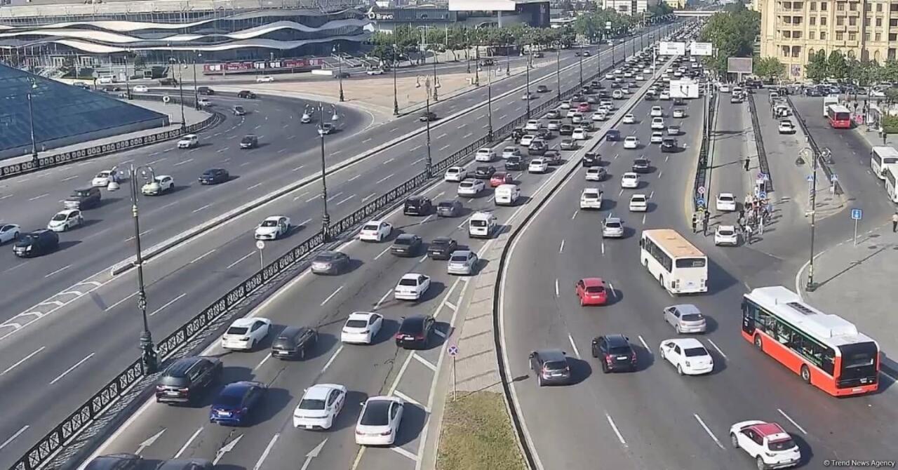 Paytaxtın bir sıra yollarında tıxac var