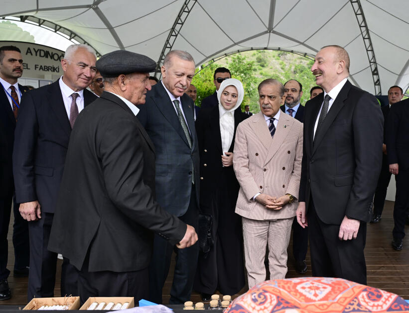 Президент Ильхам Алиев, Президент Реджеп Тайип Эрдоган и премьер-министр Мухаммад Шахбаз Шариф побывали в прогулочной зоне в городе Лачин
