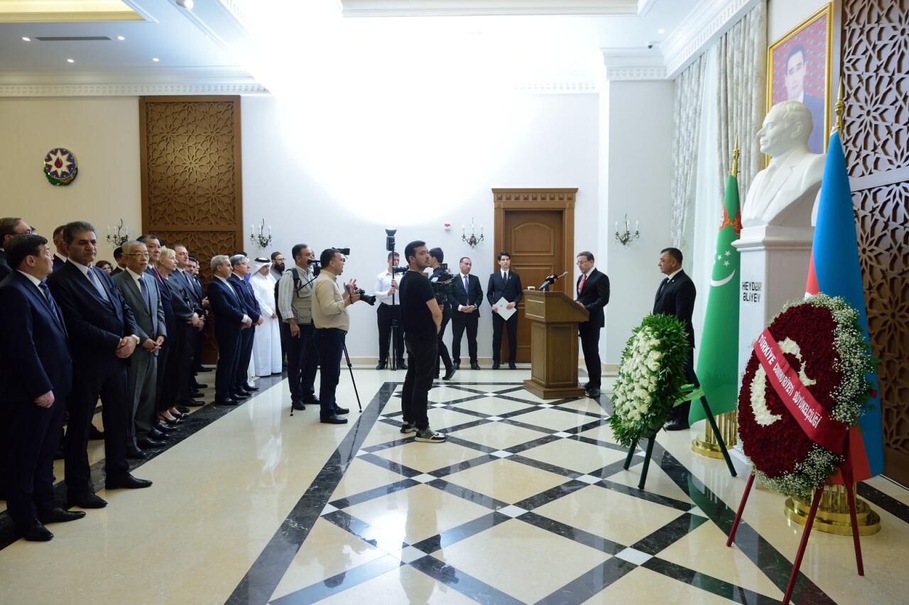 Türkmənistanda 28 May - Müstəqillik Günü qeyd olunub