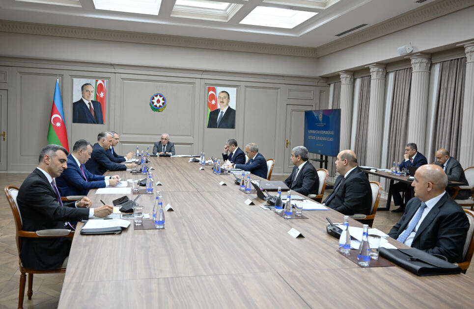 İqtisadi Şuranın növbəti iclası keçirilib