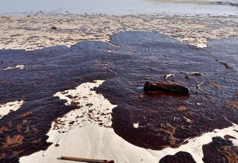 Колумбийская река загрязнена нефтью после атаки на трубопровод