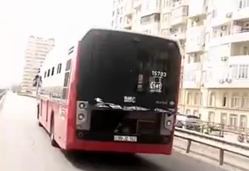 Avtobusda nasazlıq böyük tıxaca səbəb oldu