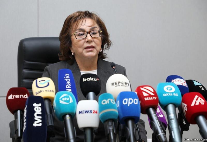 Təhsil ekspertlərinin sözlərini müqayisə edərkən biz məntiqsizlik görürük