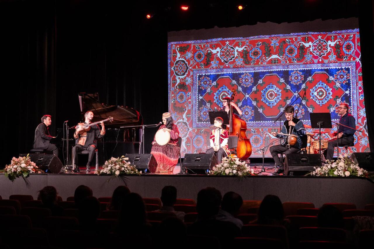 Latviyada “Konstitusiya və Suverenlik İli” çərçivəsində konsert keçirilib