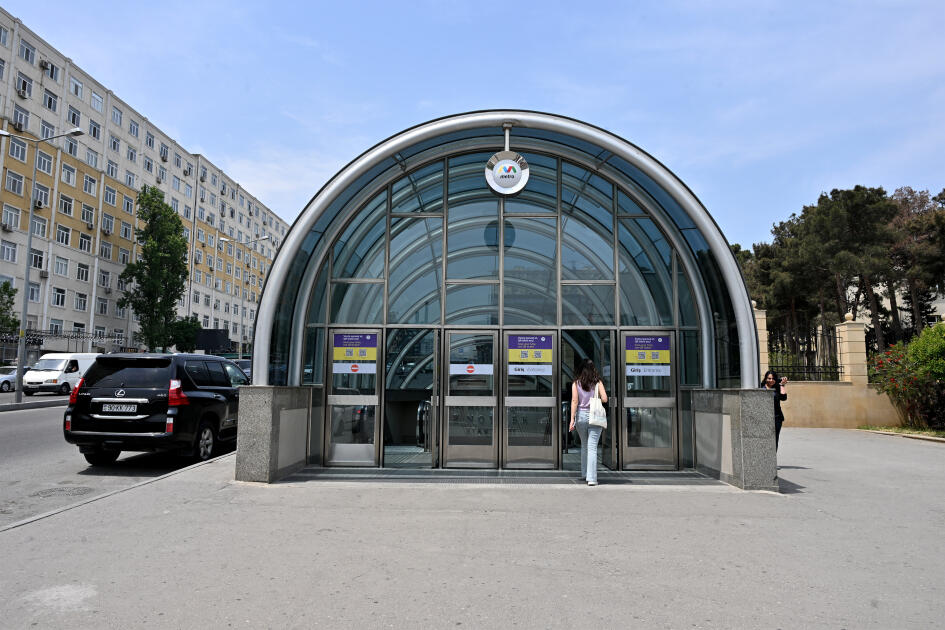 Добро пожаловать в Бакинский метрополитен: станция «8 Ноября»