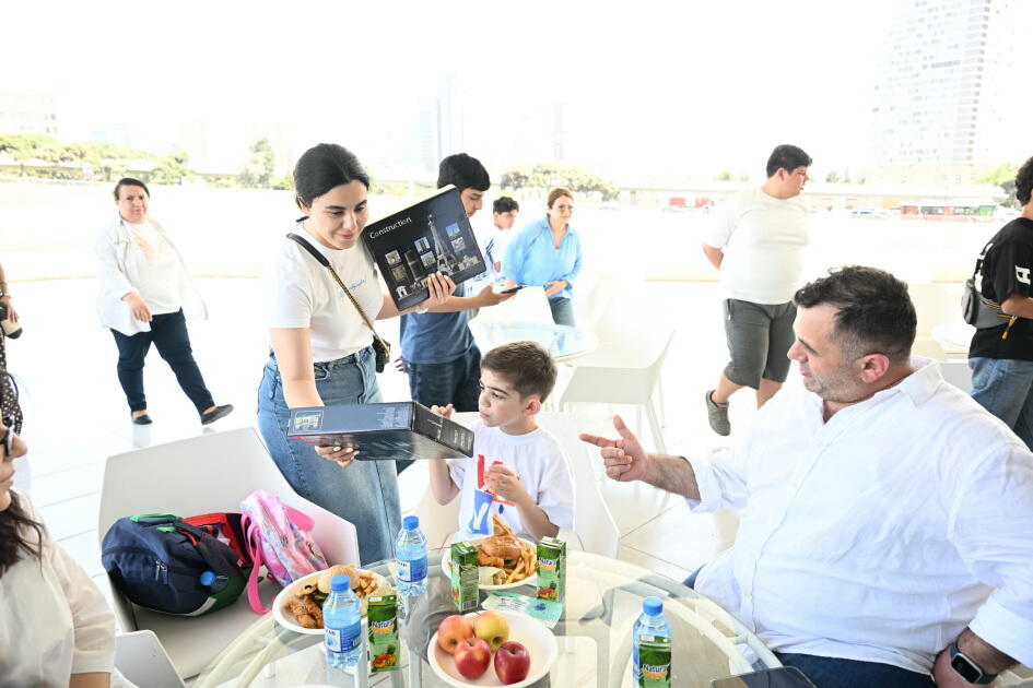 Heydər Əliyev Mərkəzinin parkında Uşaq festivalı keçirilib