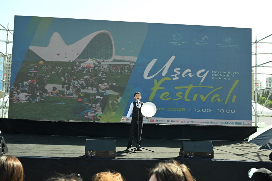 Heydər Əliyev Mərkəzinin parkında Uşaq festivalı keçirilib