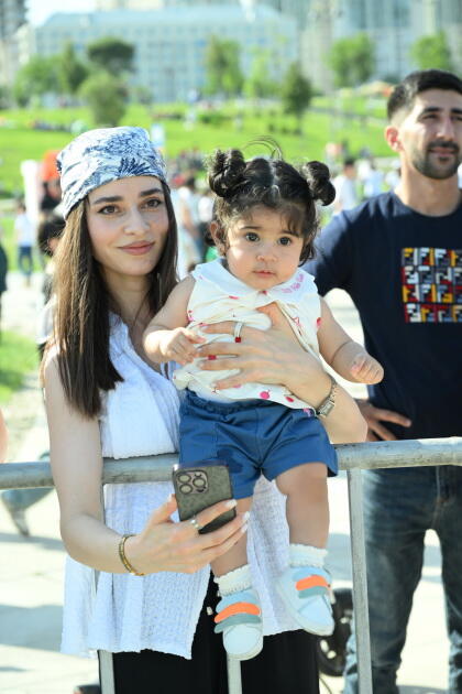 Heydər Əliyev Mərkəzinin parkında Uşaq festivalı keçirilib