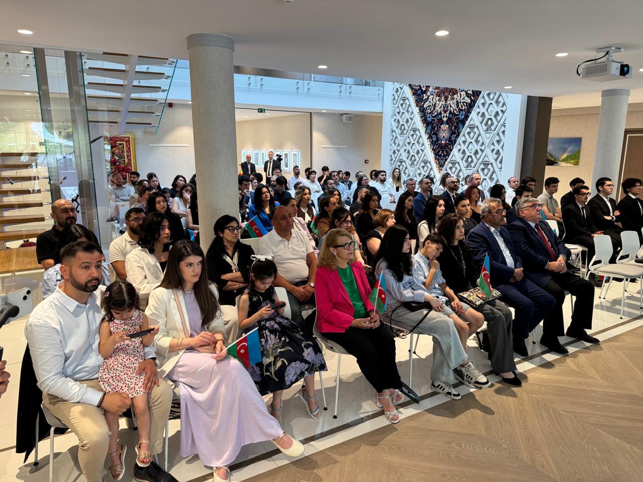 Belçika azərbaycanlıları ilə görüş keçirilib