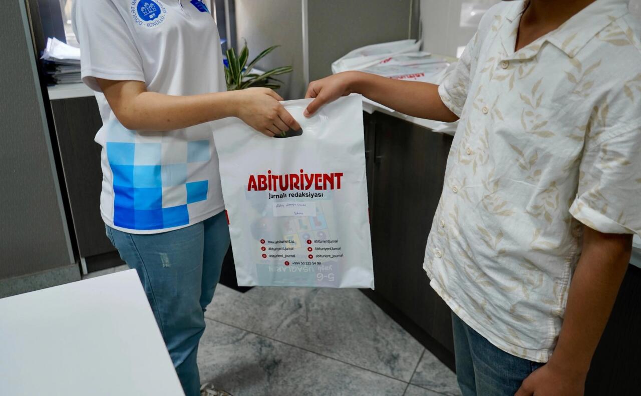 DİM şəhid övladlarına qiymətləndirmə kitabçalarını hədiyyə edib