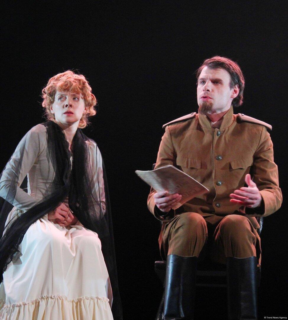 Азербайджанский русский драмтеатр принимает с аншлагом "Балтийский дом" из Санкт-Петербурга