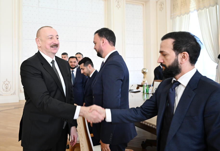 Президент Ильхам Алиев принял членов сборной Азербайджана, ставшей чемпионом мира по мини-футболу