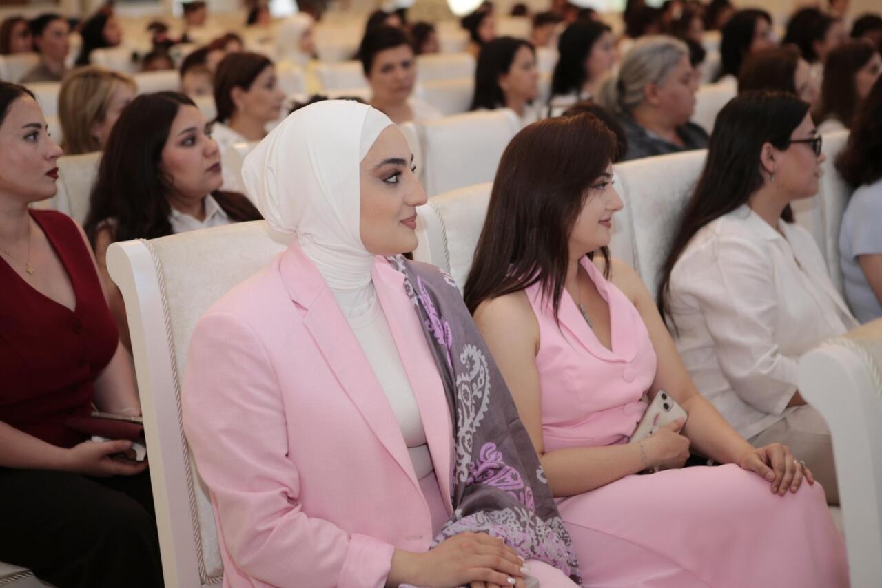 Международный день защиты детей отметили в Гяндже