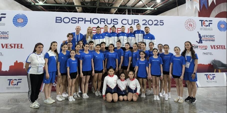 Gimnastlarımız İstanbuldan medallarla qayıtdı